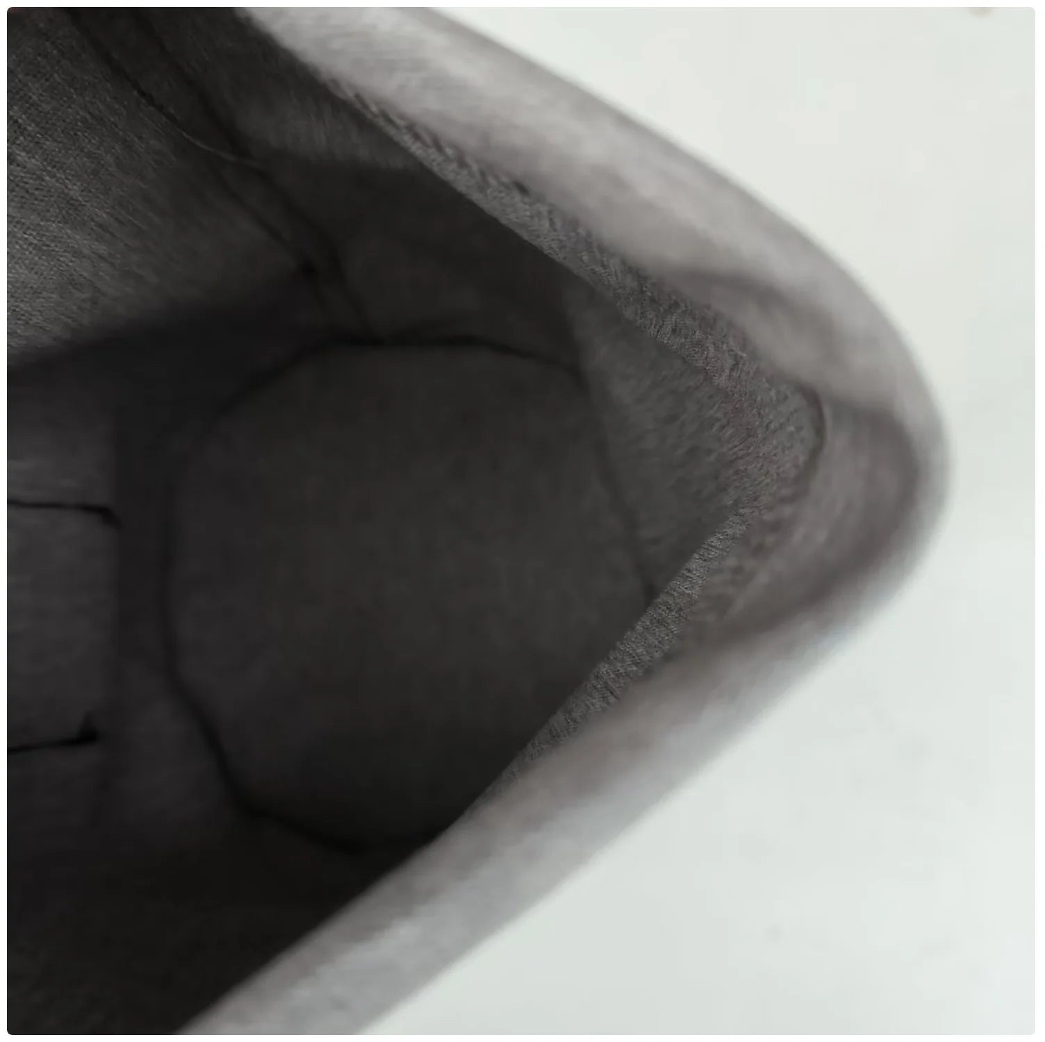 Dog Poop Bag - Convenient, Discreet and Hygienic Solution for Pet Waste