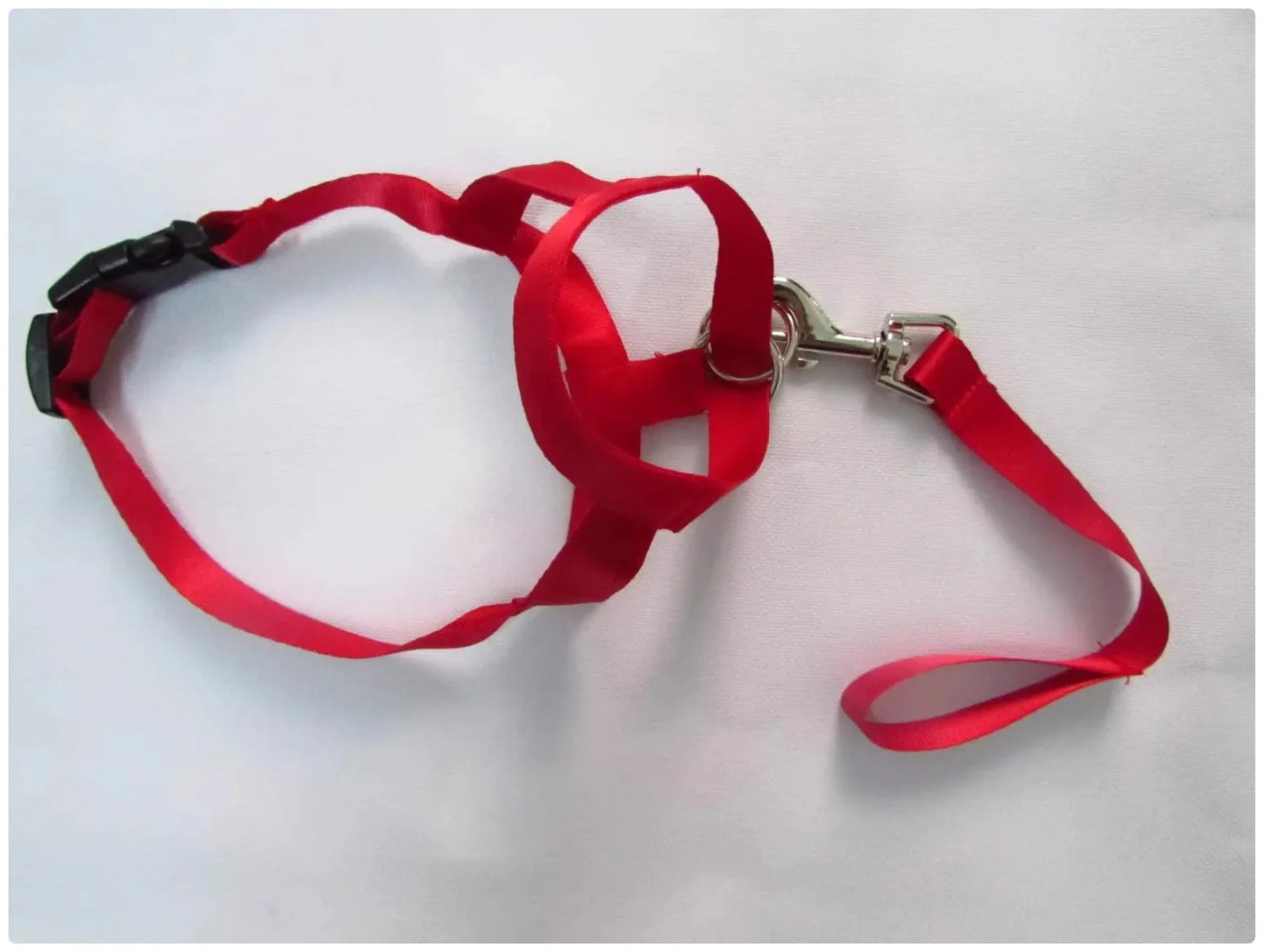 No-Pull Dog Head Halter - Comfortable and Effective Training Aid for Pet Dogs